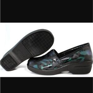 BRAND NEW LAFORST WOMENS JAMIE WAITRESS NONSLIP SLIP ON CLOG